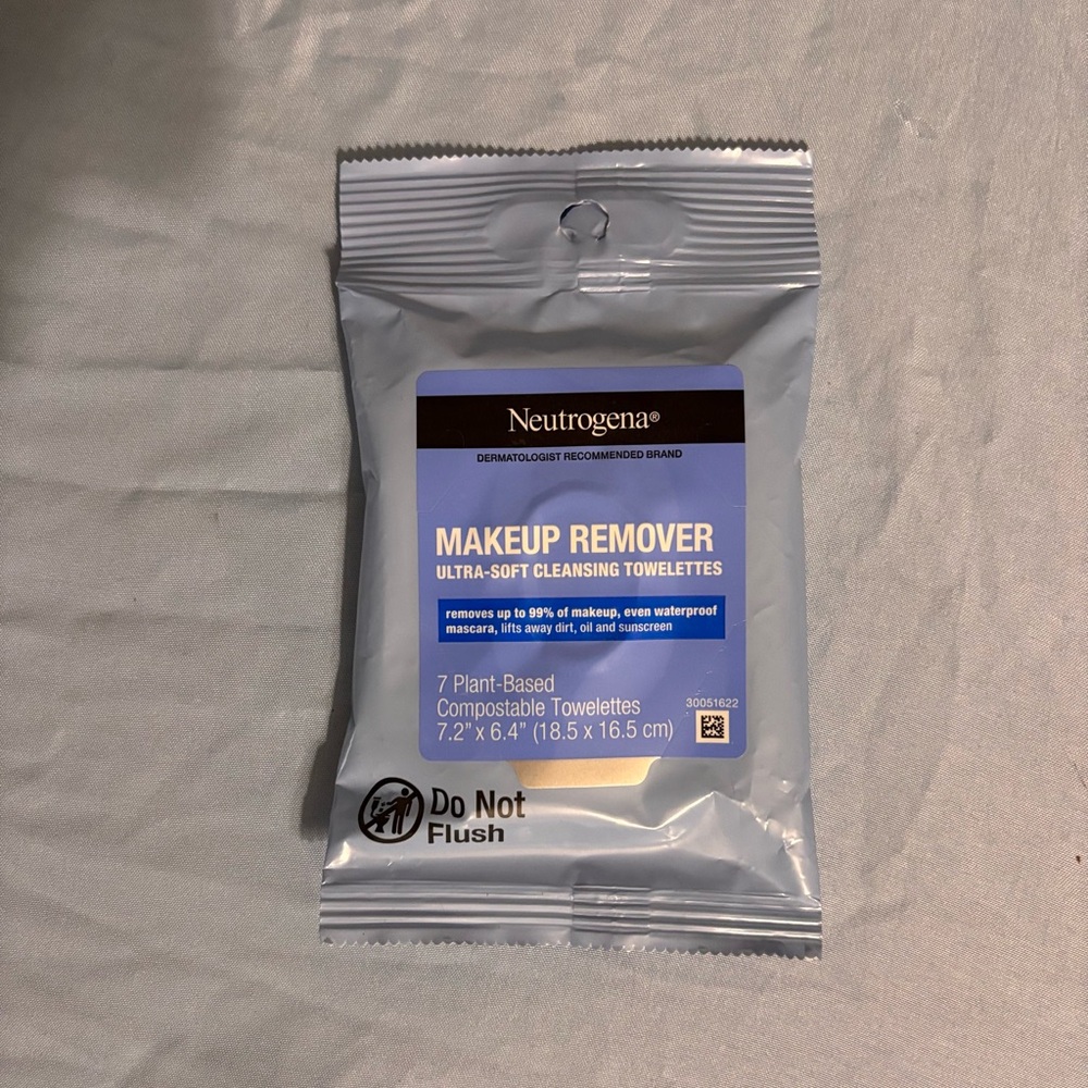 Neutrogena Ultra-Soft Makeup Remover Towelettes - for waterproof makeup